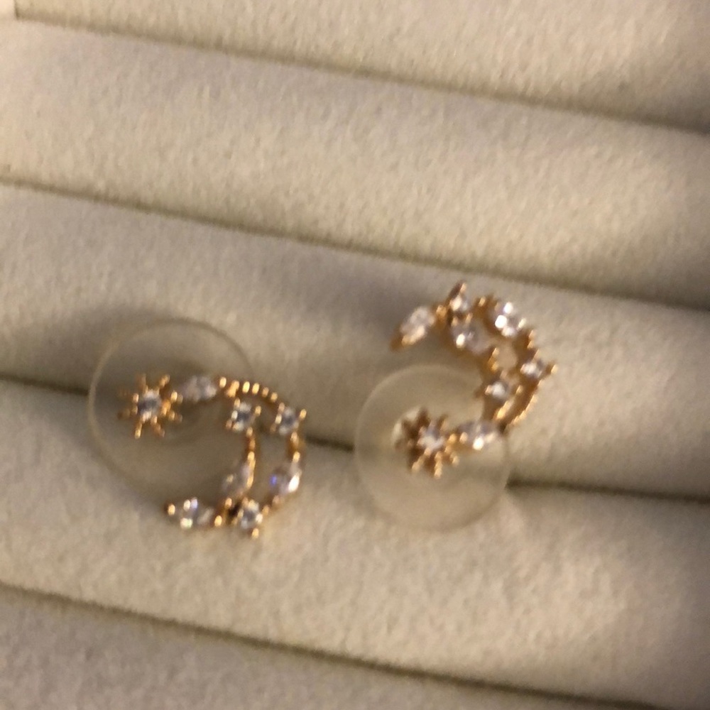 Moon stud cz earrings